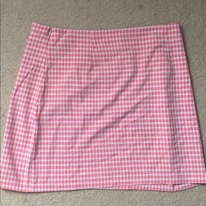 pink gingham skirt💗💗